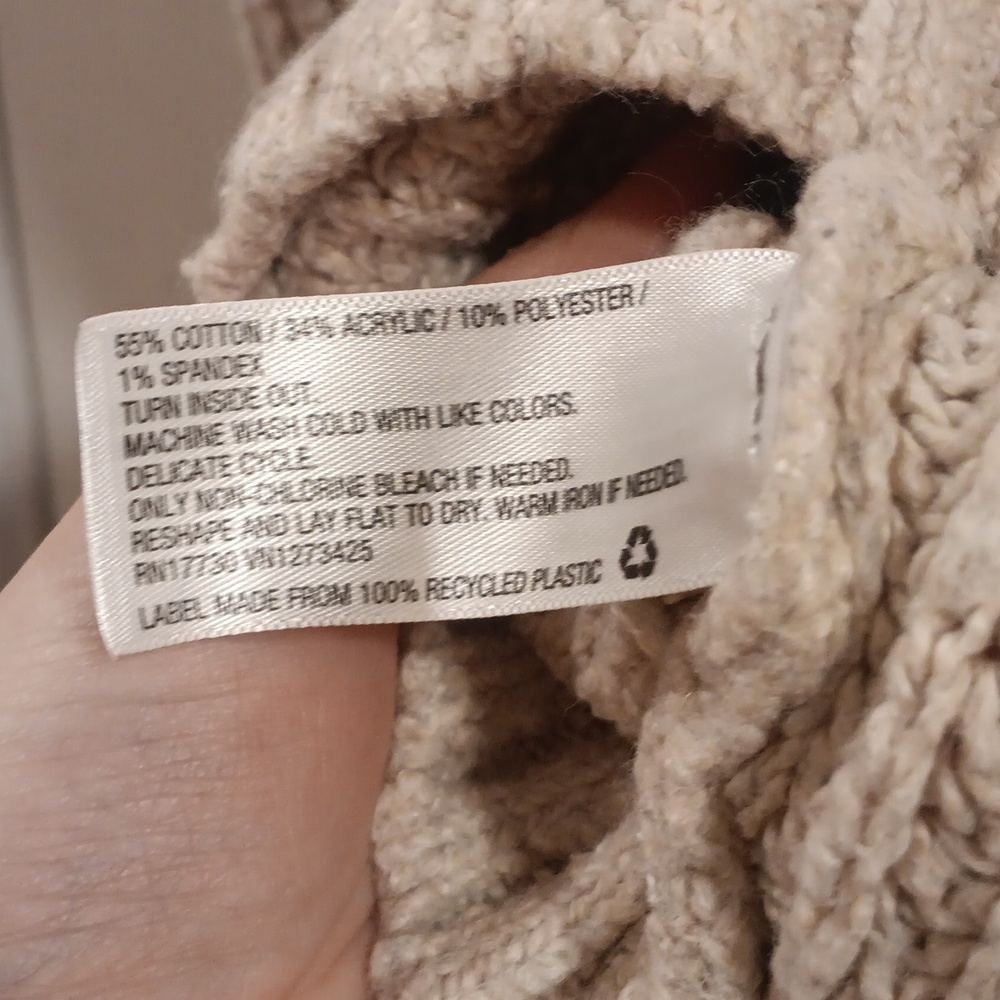 Universal Thread Sweater - Picture 7 of 7